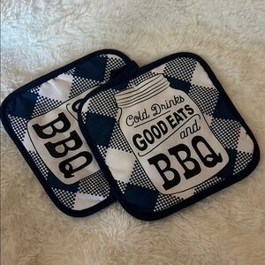 Get BBQ-Ready Stylish Oven Mitt Set Blue and White